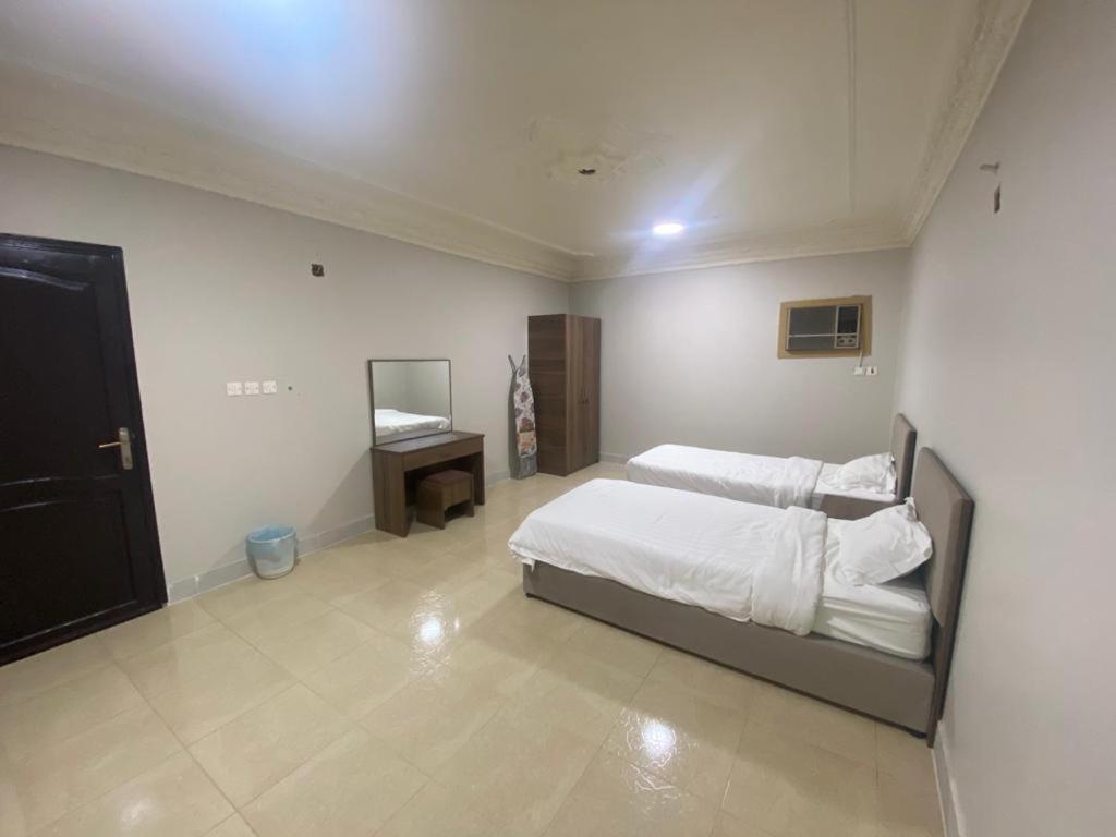 Apartamento Masaken Alkenan Yanbu Exterior foto