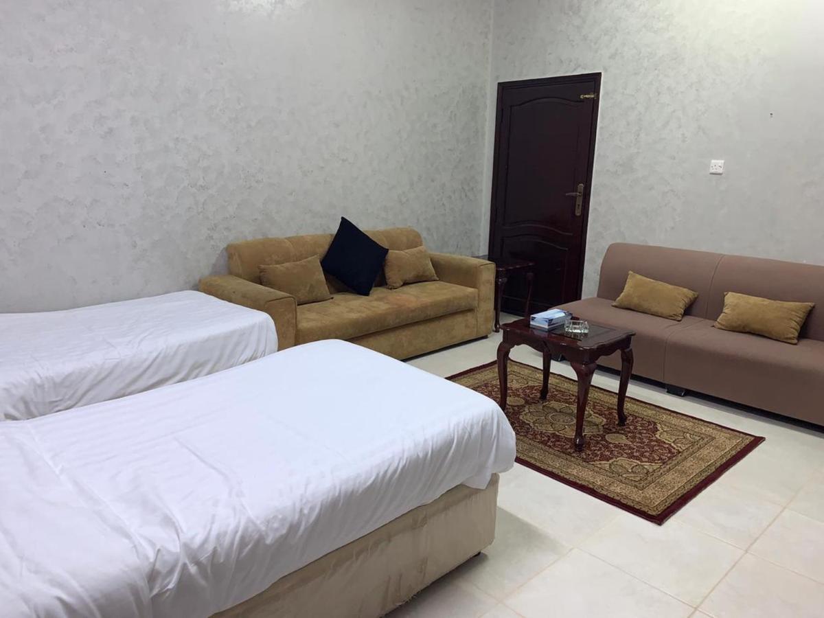 Apartamento Masaken Alkenan Yanbu Exterior foto