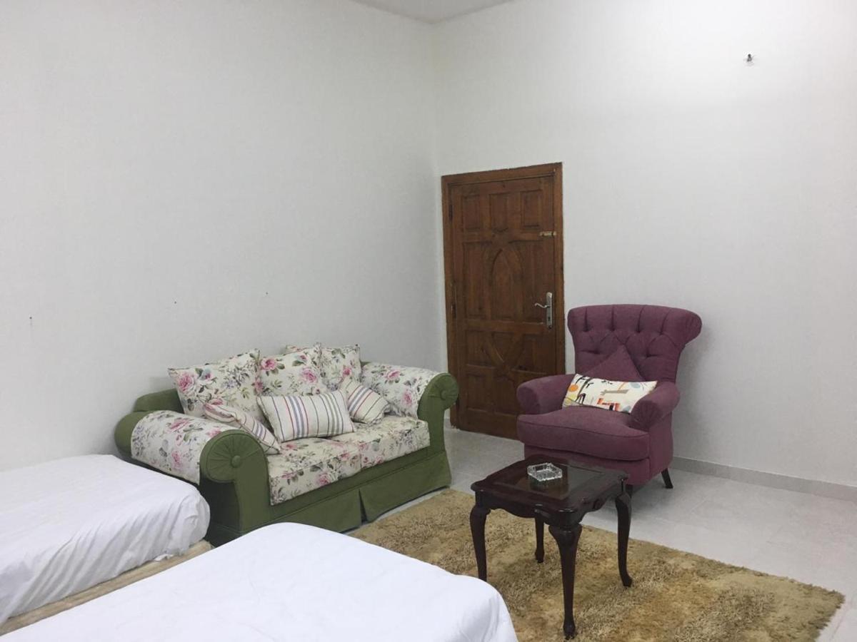Apartamento Masaken Alkenan Yanbu Exterior foto